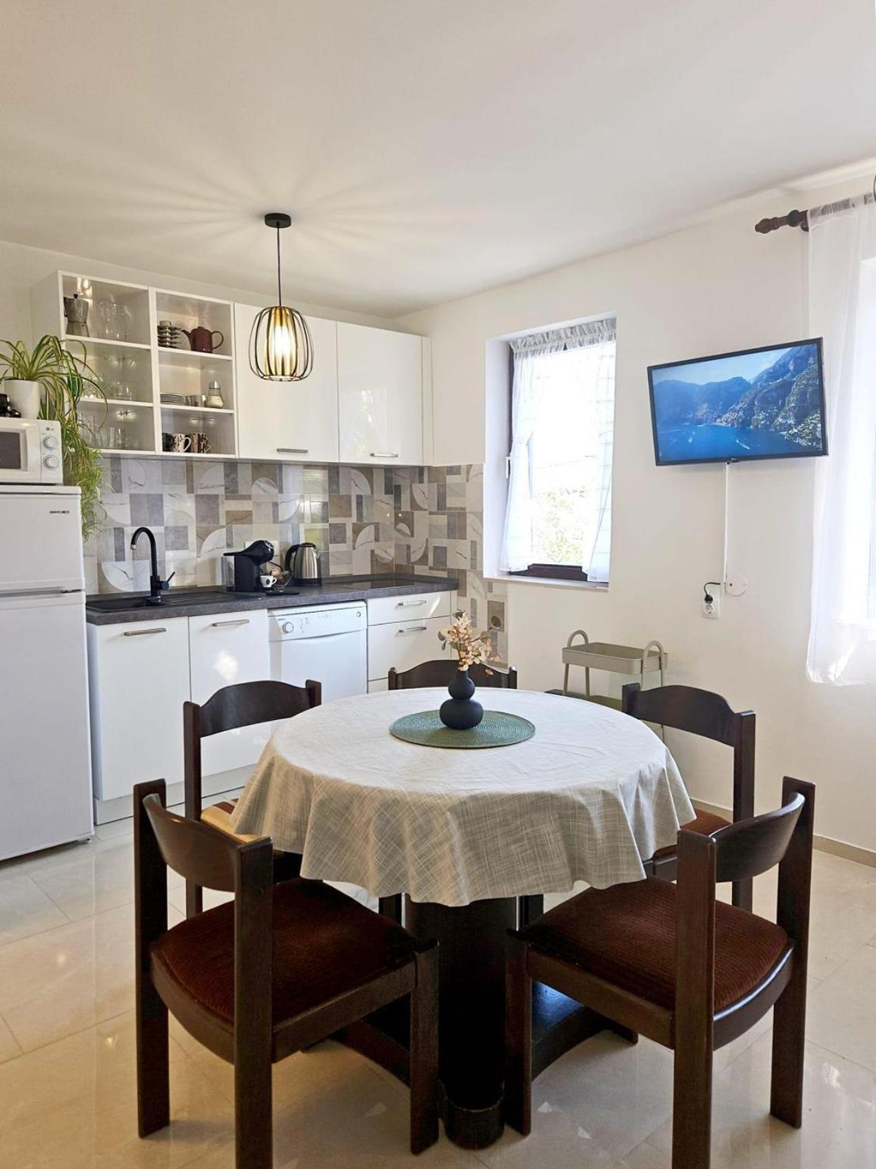 Apartments With A Parking Space Malinska Εξωτερικό φωτογραφία